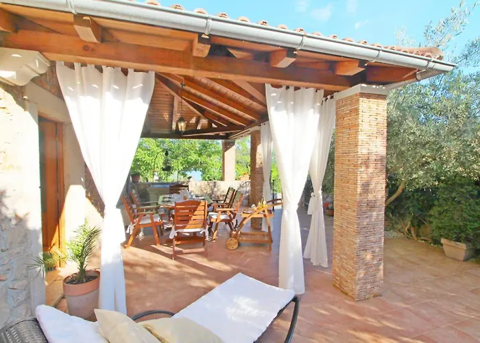 Willa Charming Stone House By The Sea *