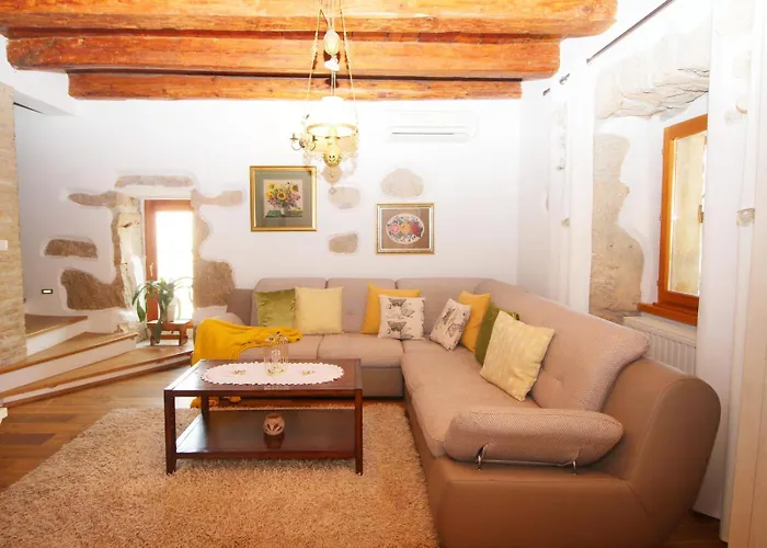 Villa Charming Stone House By The Sea Cizici