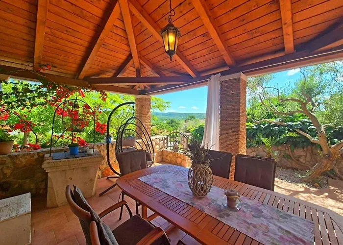 Charming Stone House By The Sea Vila Čižići