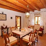 Villa Charming Stone House By The Sea