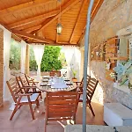 Charming Stone House By The Sea Čižići